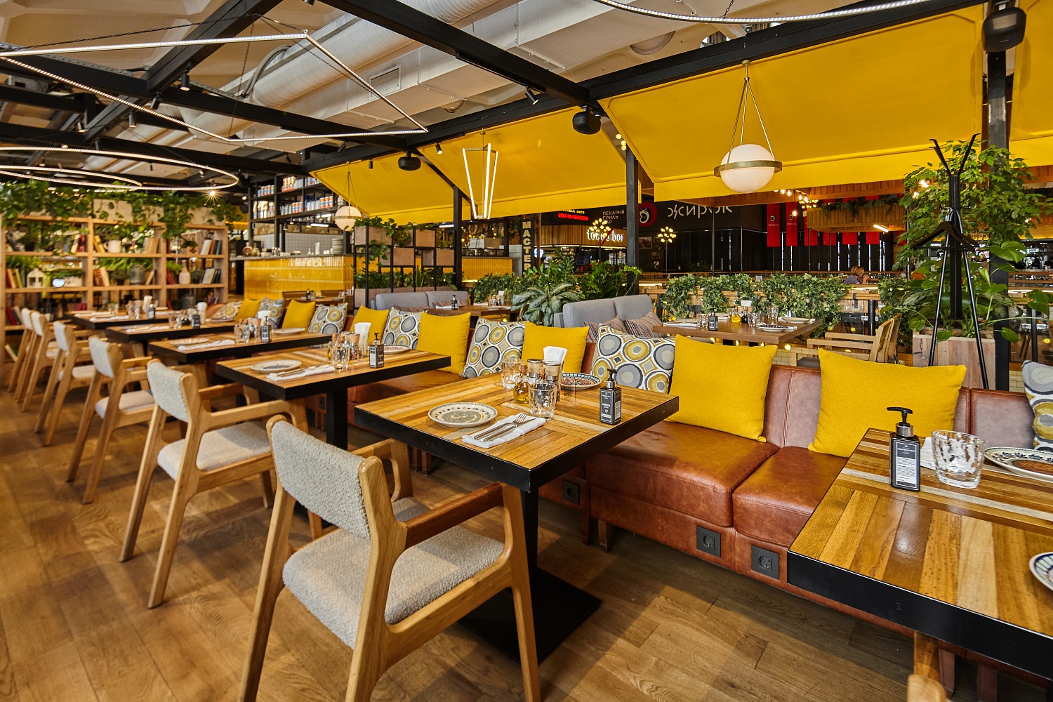 Ресторан "Сыроварня" на Усачевском рынке (Москва)